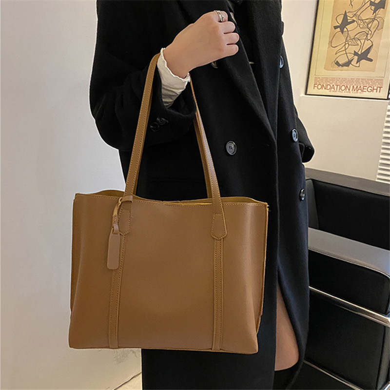 Klasyczna czarna torba typu to – Leather Work Handbags recenzja i cena